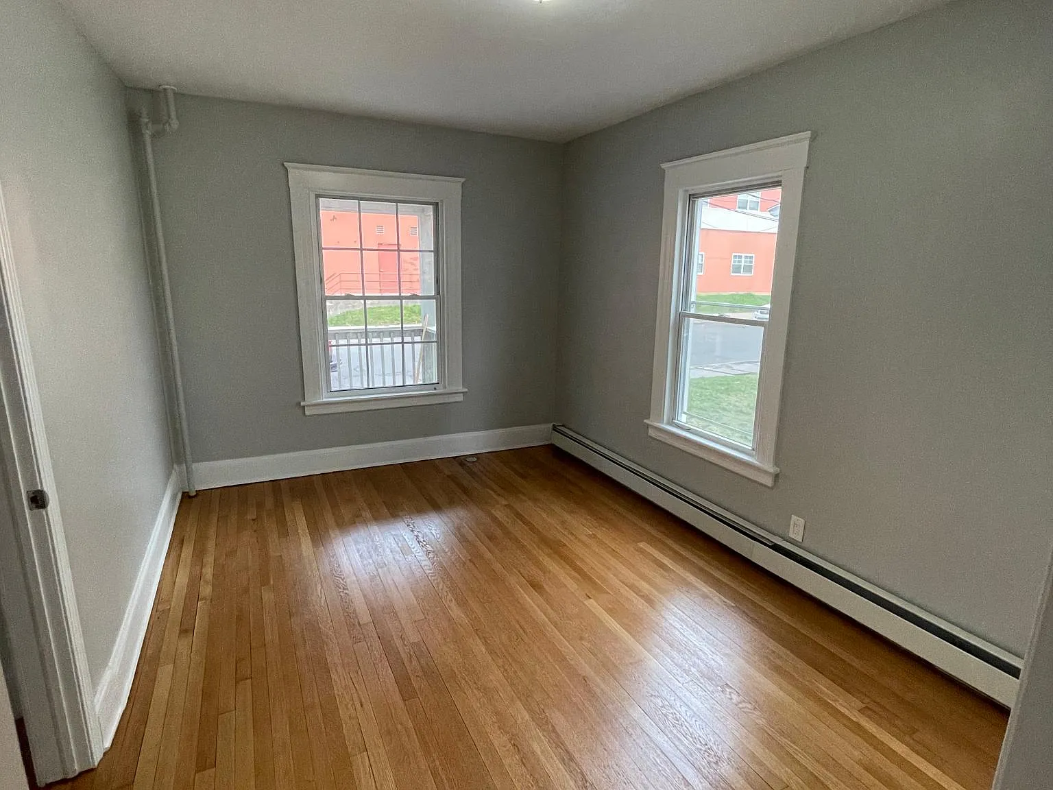 3 bed, 1245 sqft, $1,950 — Photo 4