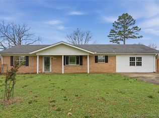 1707 N Maple St, Sallisaw, OK 74955