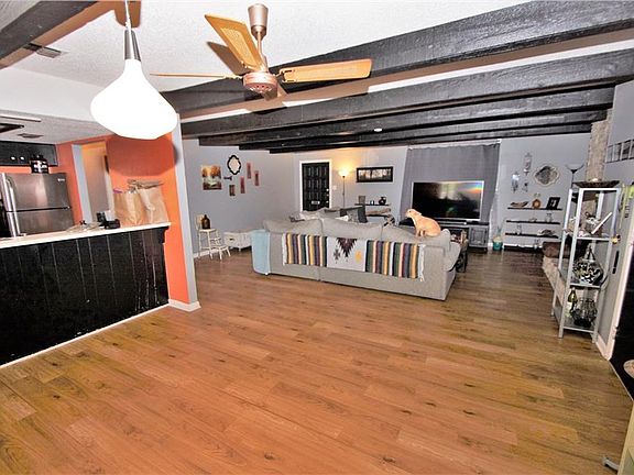 4th image of 1910 Woodland Ave