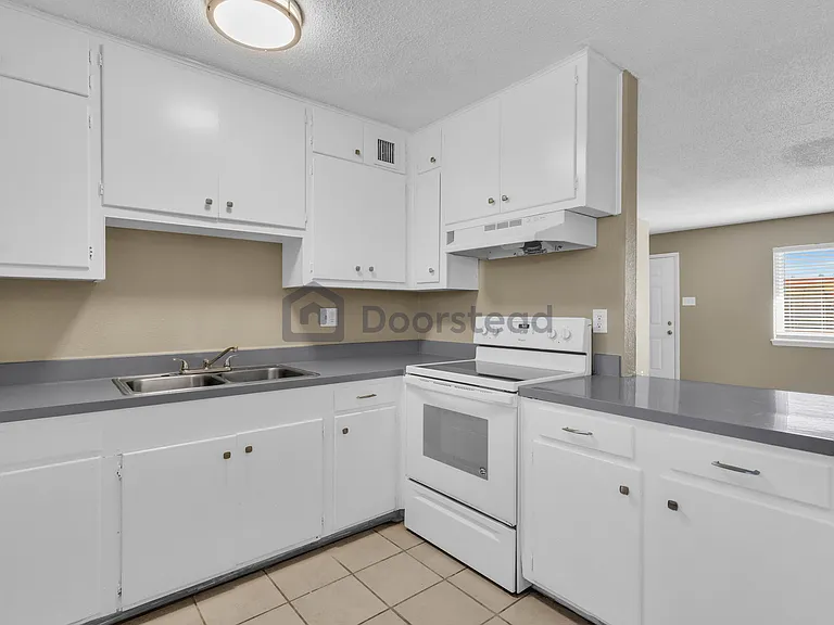 9400 Montrose Ct #27 — Photo 14