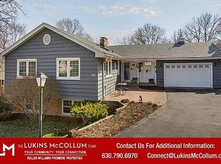 181 Grandview Ave, Glen Ellyn, IL 60137