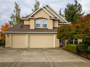 723 NE Cambrey Ct, Hillsboro, OR 97124