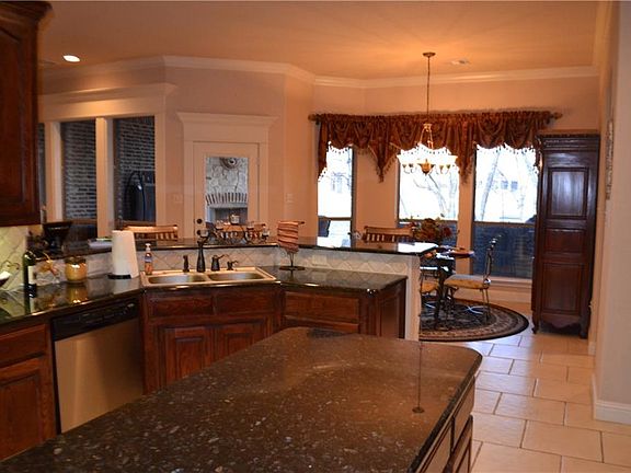4th image of 3216 Hurstview Dr