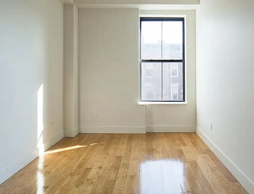 Rented by Nooklyn NYC LLC | media 123