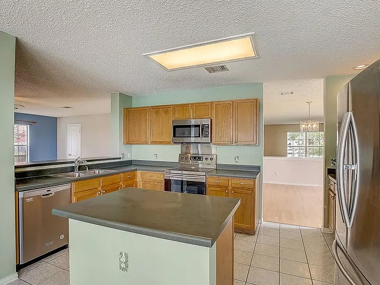 17627 Dansworth Dr — Photo 26