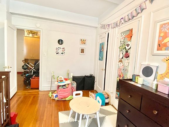5th image of 30 W 90th St #11D