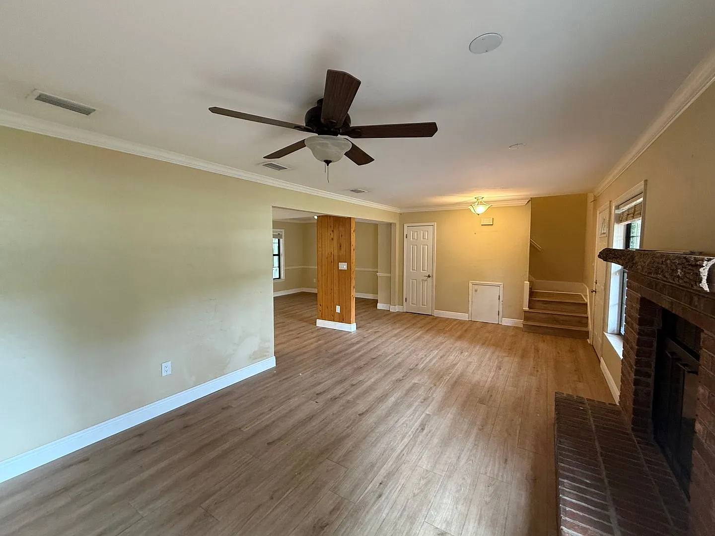 2 Story Home in Heatherwood — Photo 3