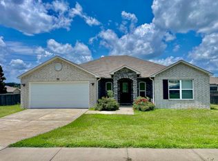 906 Greystone Blvd, Cabot, AR 72023