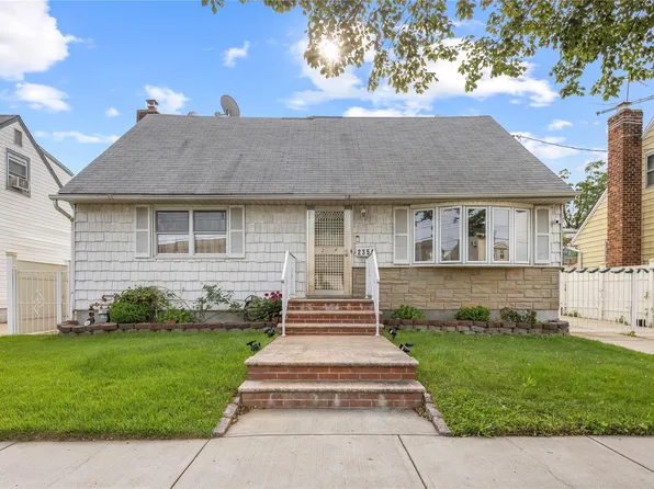 2354 128th Street, College Point, NY 11356