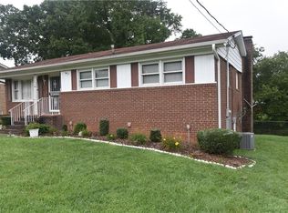 3851 Whitfield Rd, Winston Salem, NC 27105