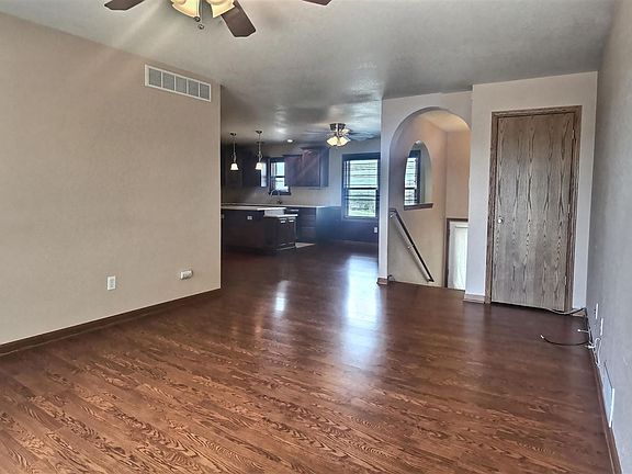 5th image of 1509 Forest Park Ln