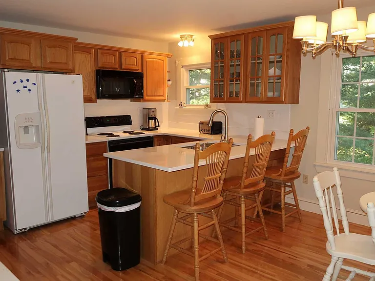 589 York St #4 — Photo 8
