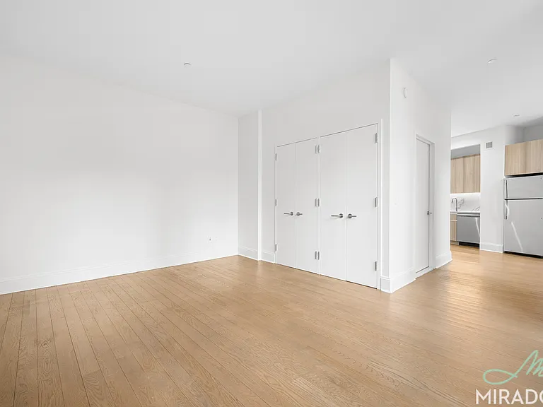 15 Park Row #17A — Photo 5