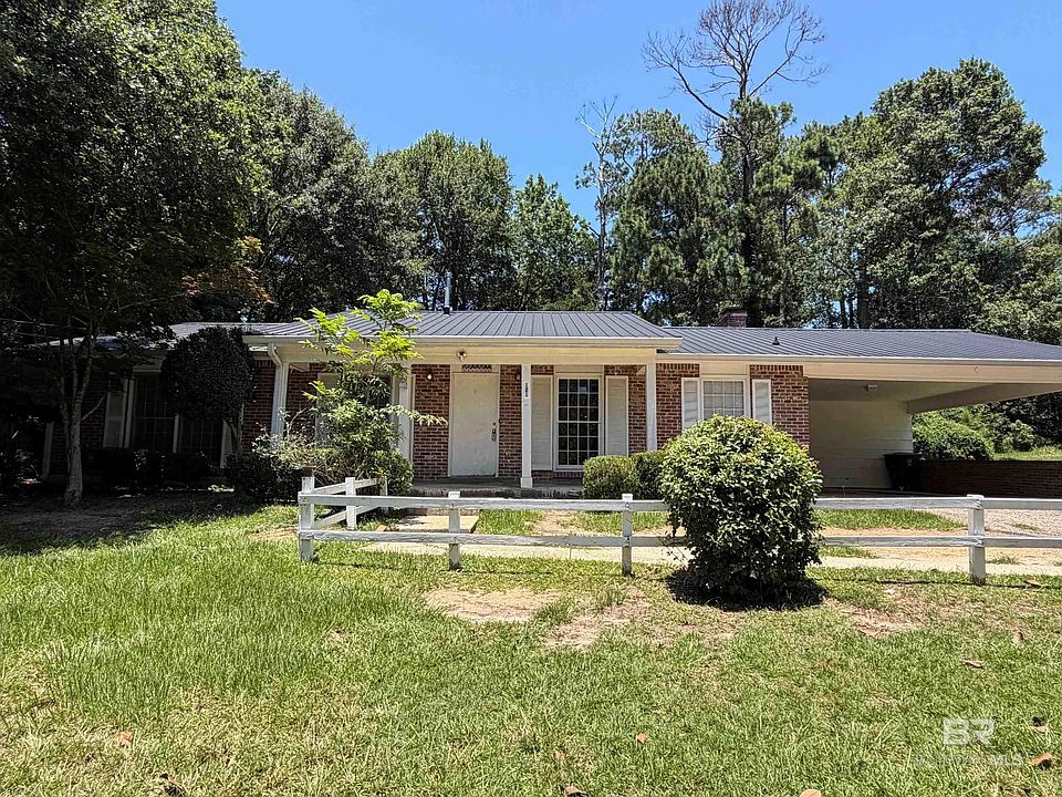 1st image of 121 Windsor Dr