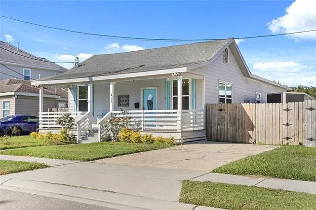 417 Kenilworth St — Photo 2