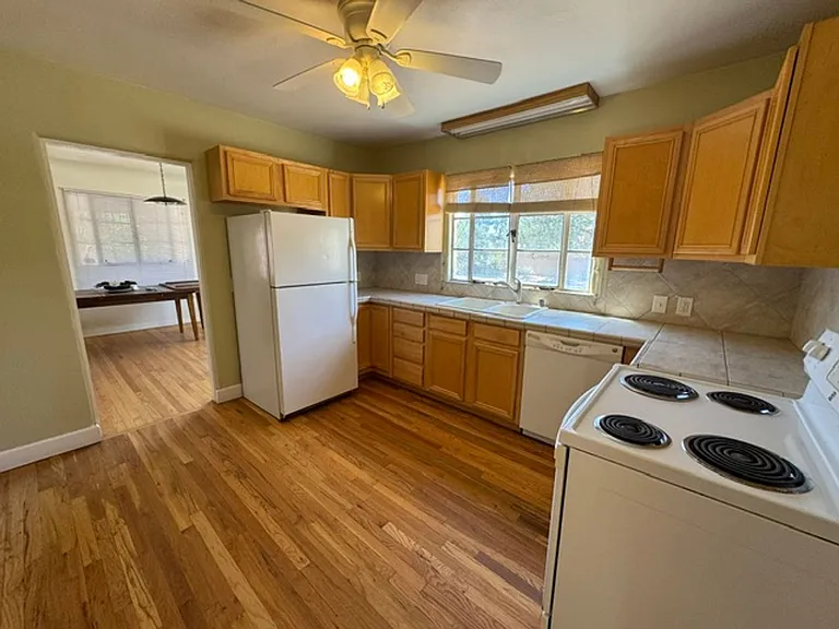 603 Dartmouth Dr NE — Photo 13