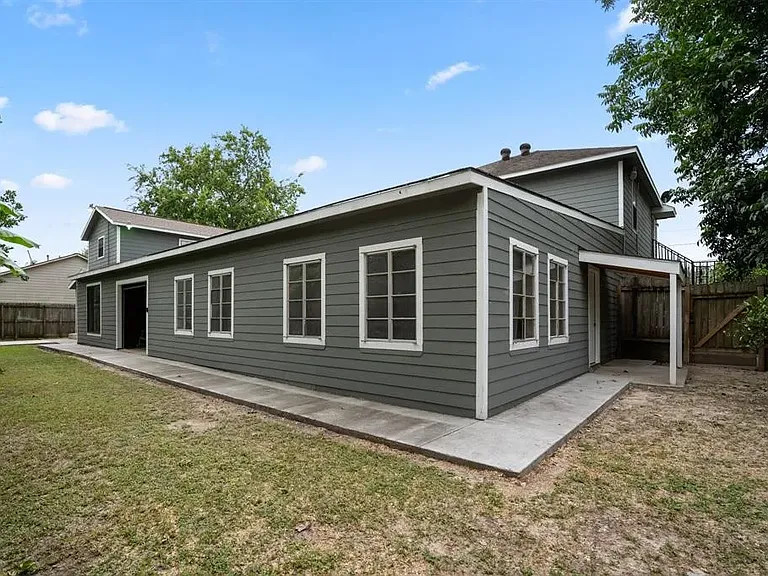 10428 Burden St #B — Photo 1