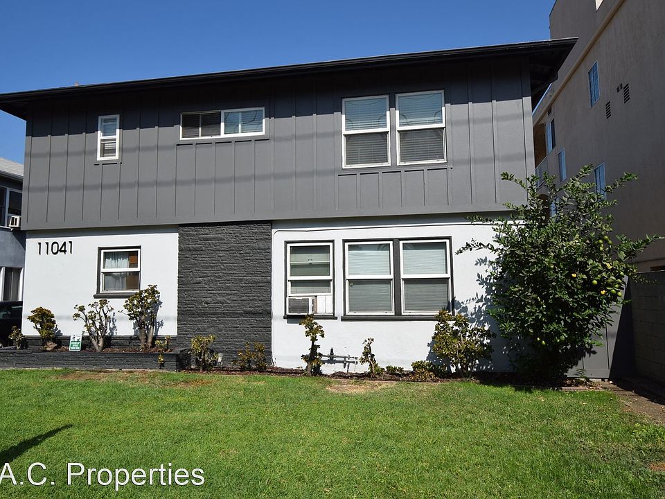 1st image of 11041 Moorpark St APT 04