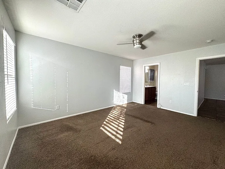 11087 Deluna St — Photo 7