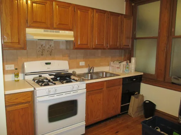 3731 N Clark St APT 2S, Chicago, IL 60613