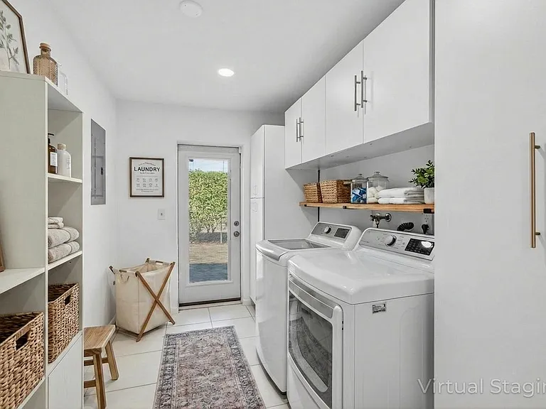 699 NW 16th Ave — Photo 13