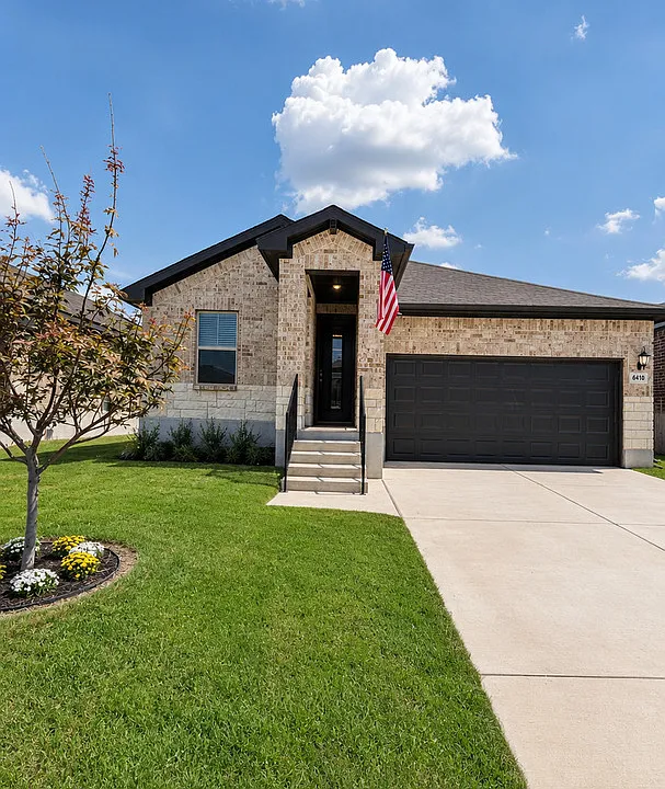 6410 Comanche Moon
