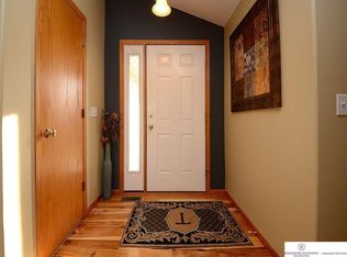 4231 N 8th Street Cir, Lincoln, NE 68521