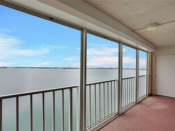 4th image of 6060 Shore Blvd S #Penthouse 6