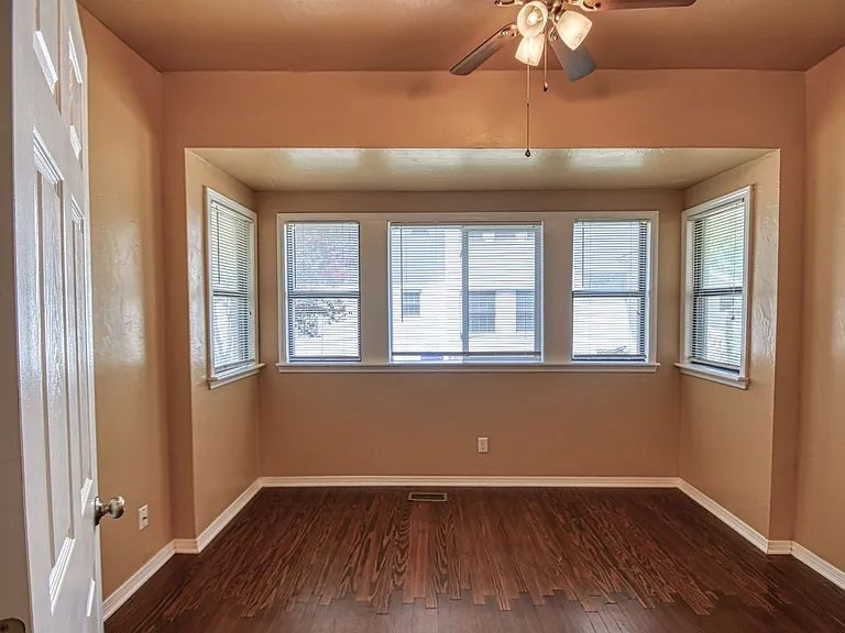 464 College Ave — Photo 28