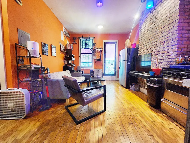 190 Wilson Ave #2F — Photo 3