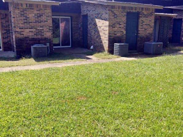 320 Taylor St, Scottsboro, AL 35768