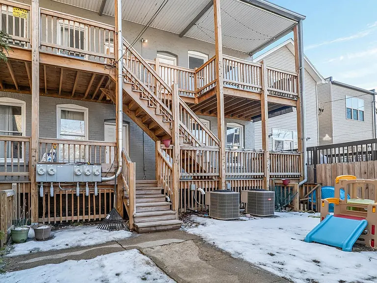 3208 W Wabansia Ave #2E — Photo 11