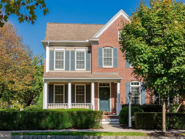 1444 Banner Dr, Lancaster, PA 17601