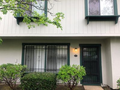 8887 Salmon Falls Dr, Sacramento, CA, 95826
