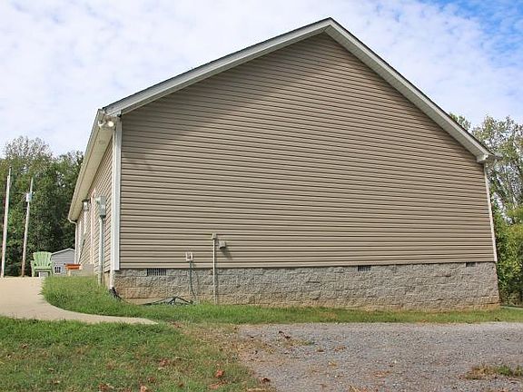 3rd image of 380 Cline Rd