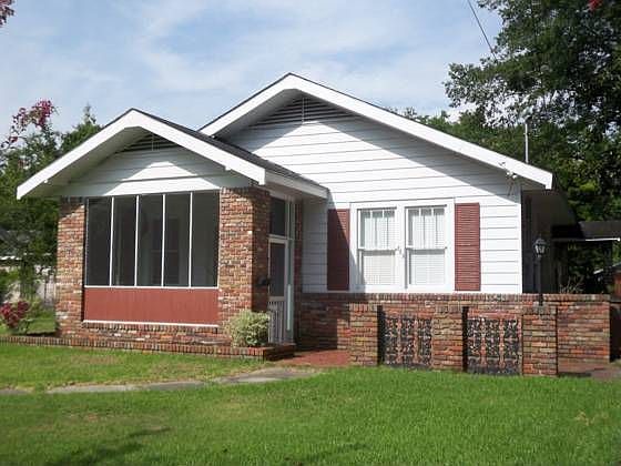 2nd image of 306 Dexter Ave