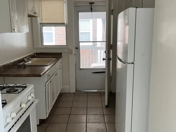 8904 Madison Ave #4, Cleveland, OH 44102