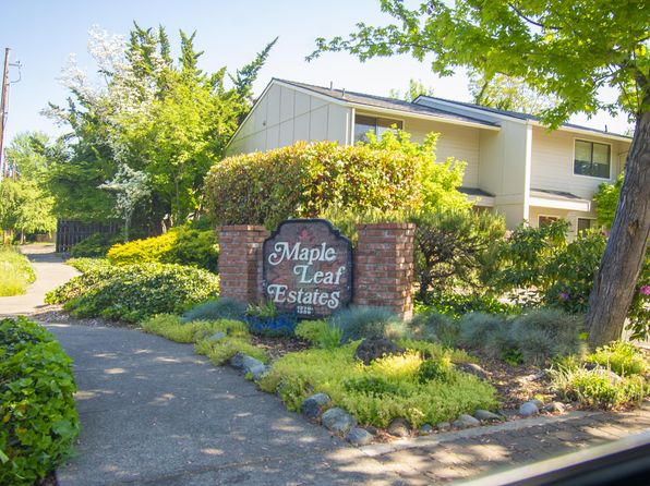 1327 Maple Leaf Ct APT 4A, Medford, OR 97504