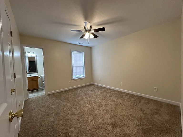 606 Springwood Dr — Photo 5