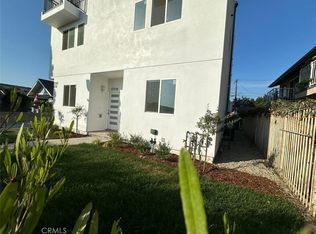 1731 E 69th St #A, Los Angeles, CA 90001