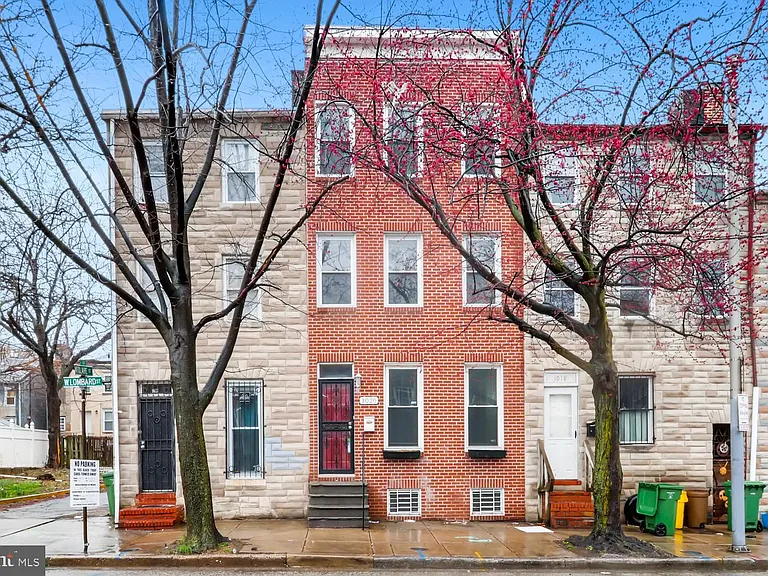 1020 W Lombard St — Photo 1