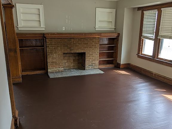 3rd image of 4414 W Lloyd St #4416
