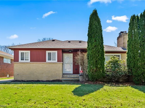 10701 Barrington Blvd, Parma Heights, OH 44130