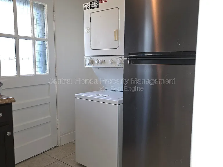 1010 E Central Blvd — Photo 10