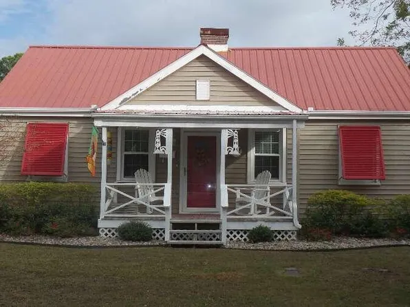 2707 Homes Drive, Morehead City, NC 28557