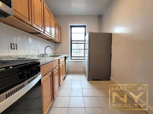 31-49 29th Street image 1 of 7
