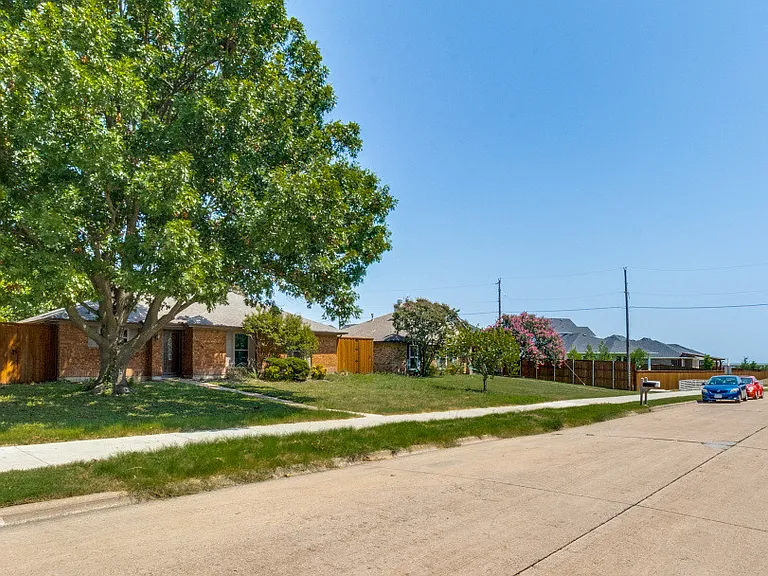 2218 Fuqua Rd — Photo 3
