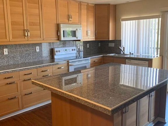 5th image of 7858 Cowles Mountain Ct Unit 2