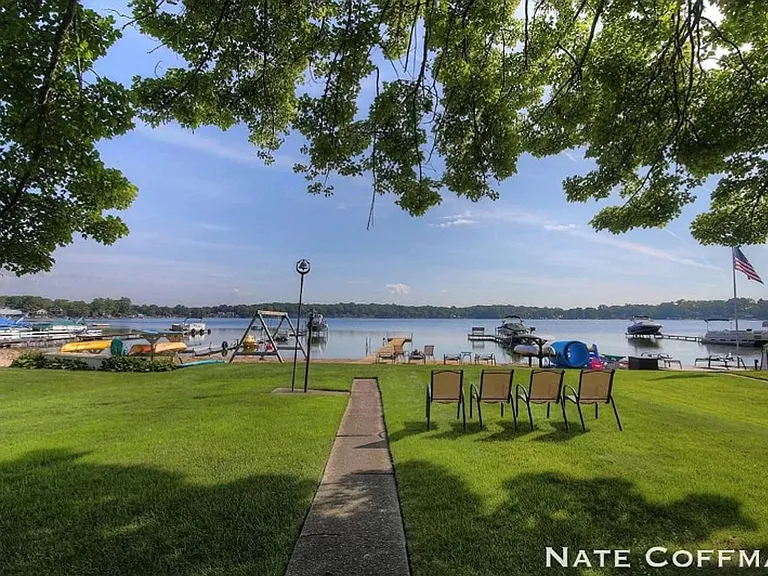 6894 Farrell Dr NE — Photo 27