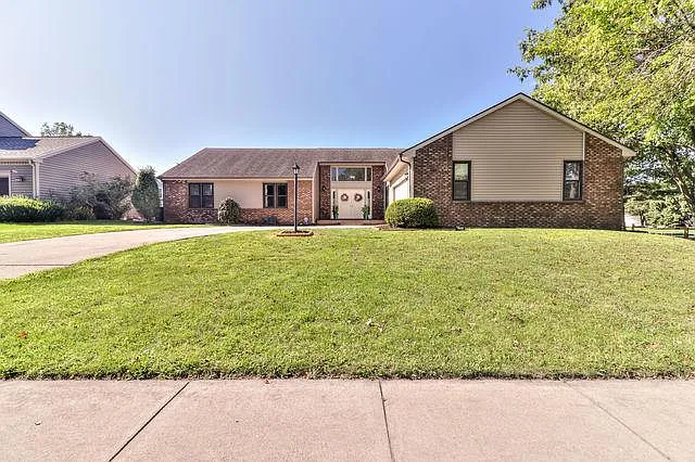 2913 Prairie Meadow Dr photo 1